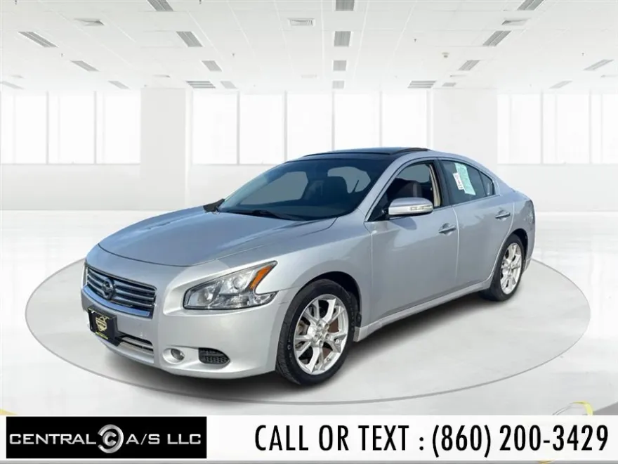 2012 Nissan Maxima SV photo 1