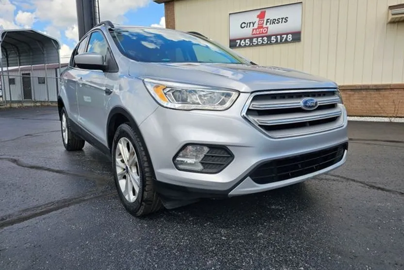 2019 Ford Escape SEL photo 1