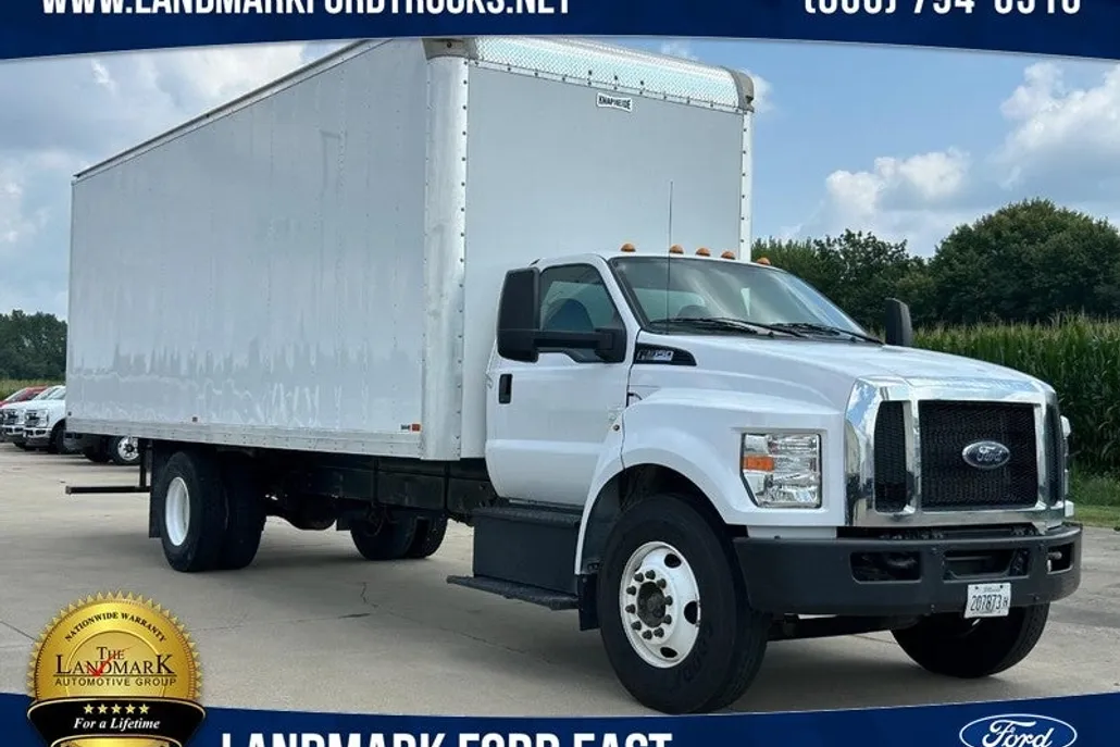 2021 Ford F-650 Base photo 1