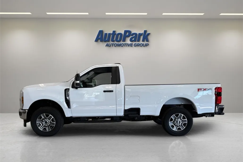 2025 Ford F-250 XLT photo 1