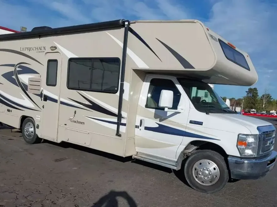 2015 Ford E-350 photo 1