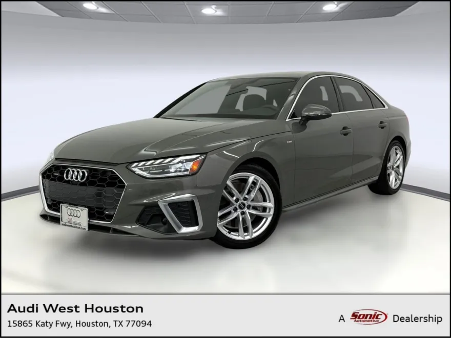 2023 Audi A4 S line Quattro Premium Plus photo 1