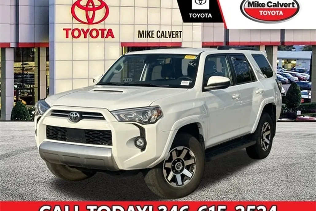 2024 Toyota 4Runner TRD Off-Road photo 1