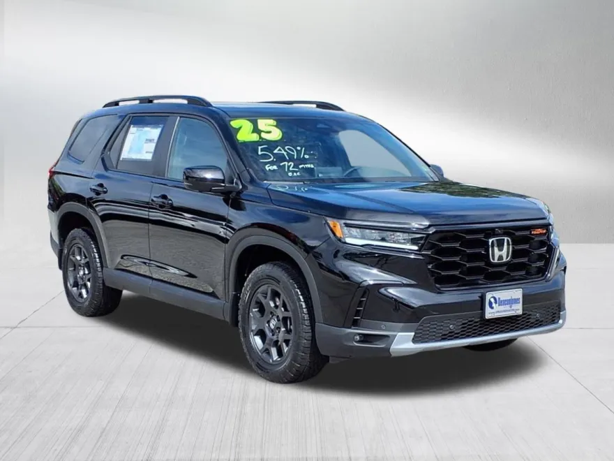 2025 Honda Pilot TrailSport photo 1