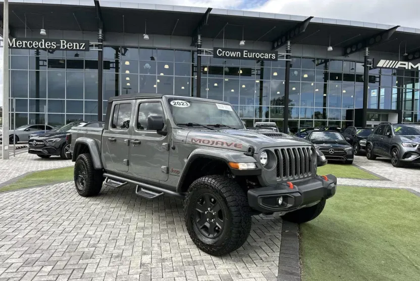 2023 Jeep Gladiator Mojave photo 1