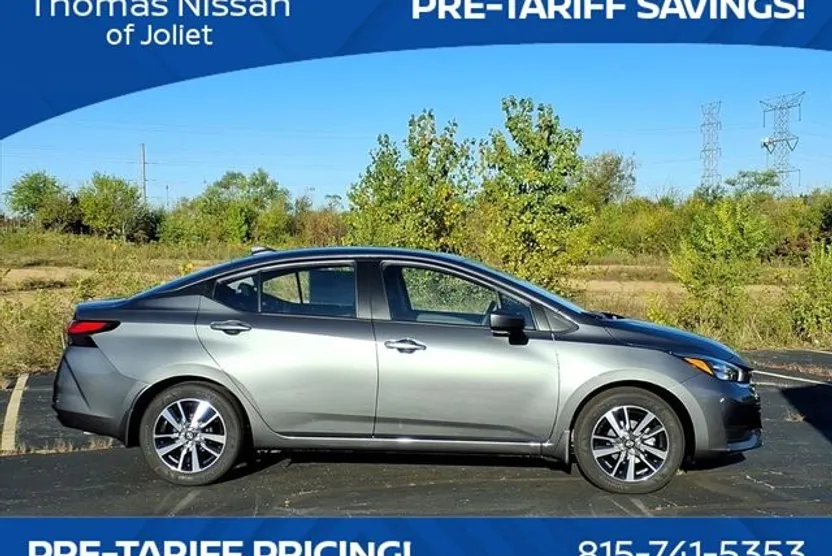 2025 Nissan Versa SV photo 1