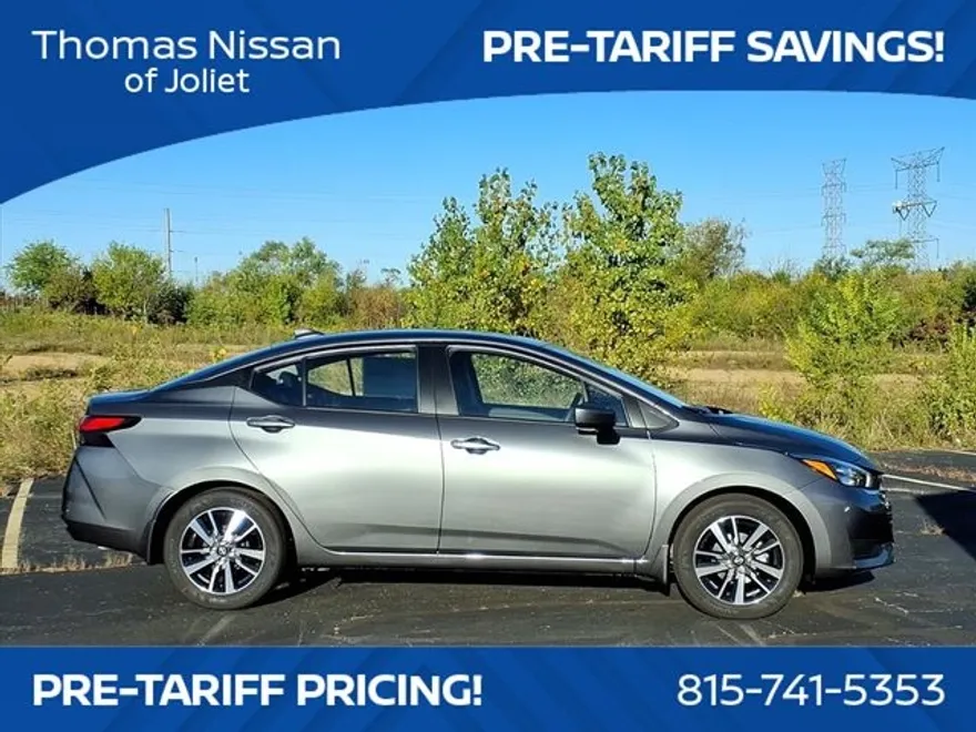 2025 Nissan Versa SV photo 1
