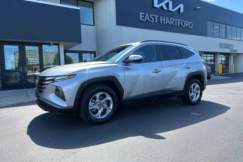 2024 Hyundai Tucson SEL photo 1
