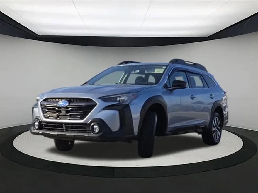 2023 Subaru Outback Premium photo 1
