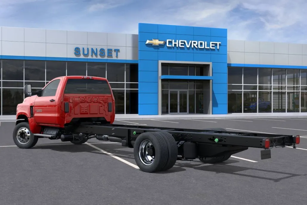 2025 Chevrolet Silverado 6500HD Work Truck photo 1