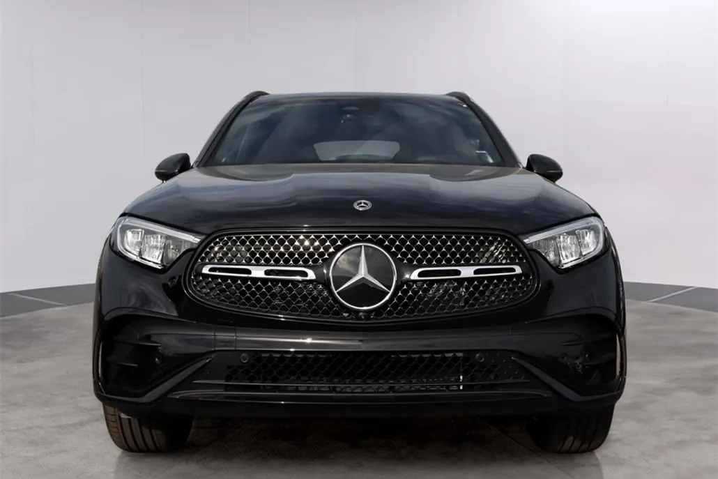 2026 Mercedes Benz GLC 300 4MATIC photo 1