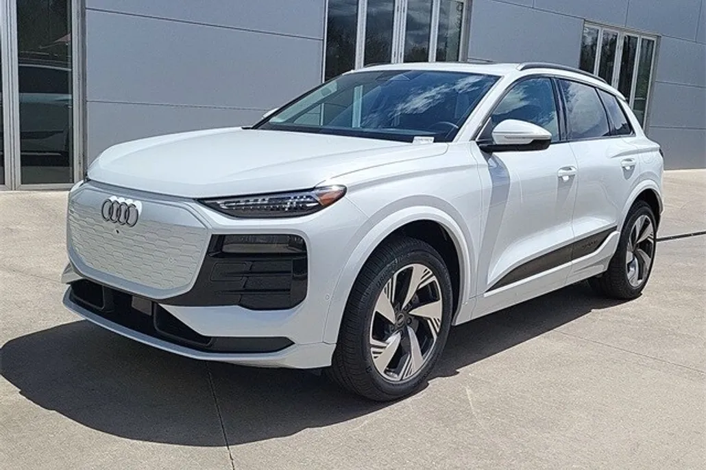 2025 Audi Q6 E-tron Premium Plus photo 1