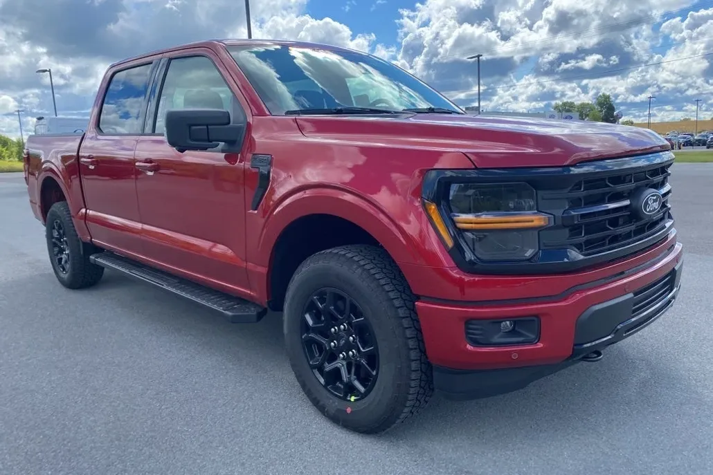 2025 Ford F-150 XLT photo 1