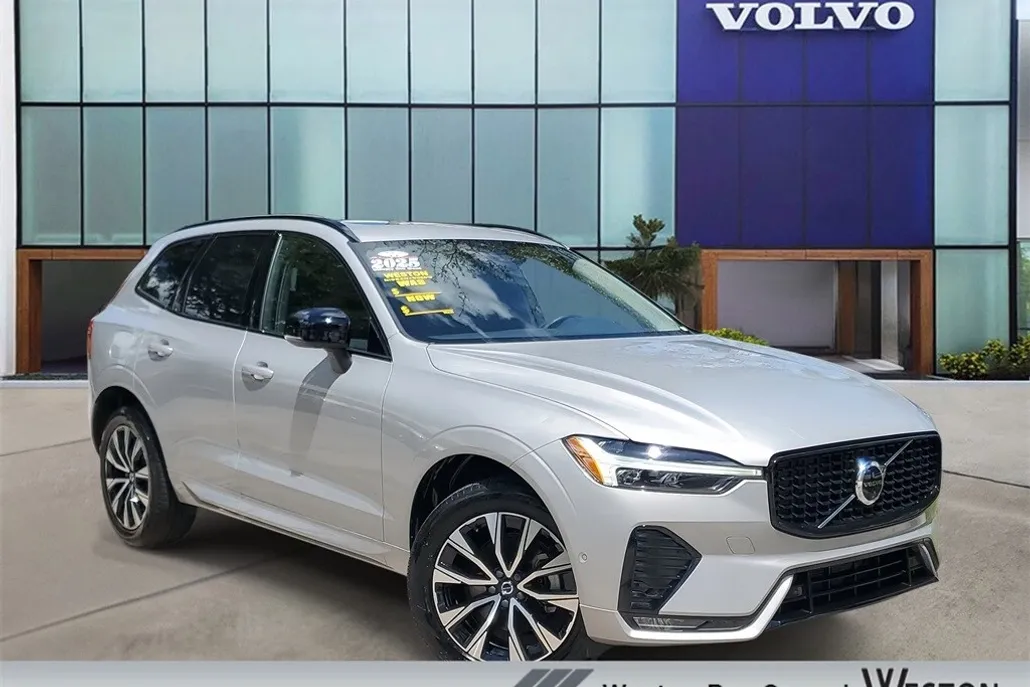 2025 Volvo XC60 B5 Plus photo 1