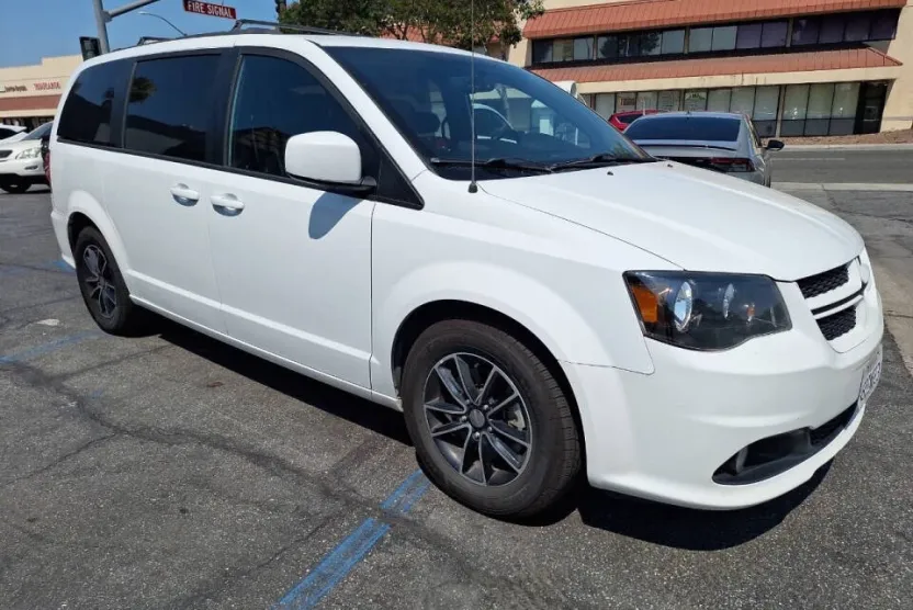 2018 Dodge Grand Caravan GT photo 1