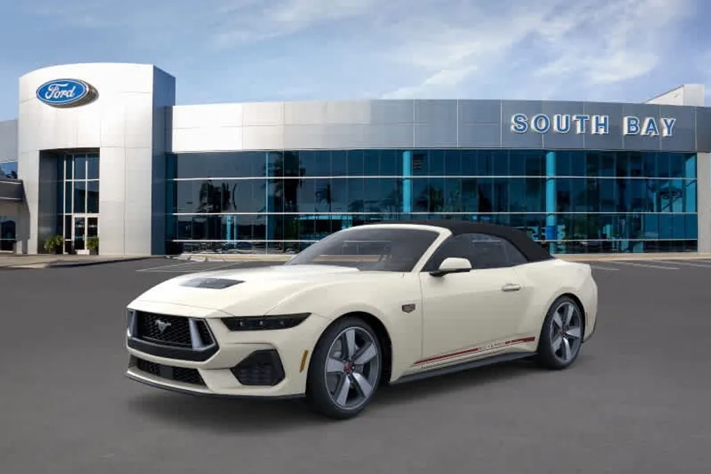 2025 Ford Mustang GT Premium photo 1