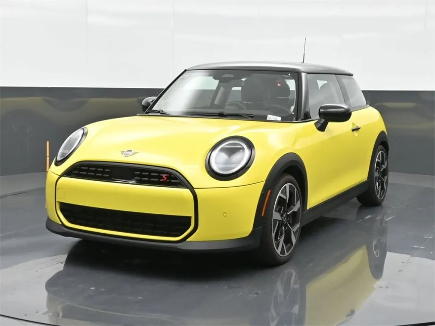 2025 Mini Cooper 2 Door S Hardtop photo 1