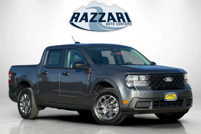 2025 Ford Maverick XLT photo 1