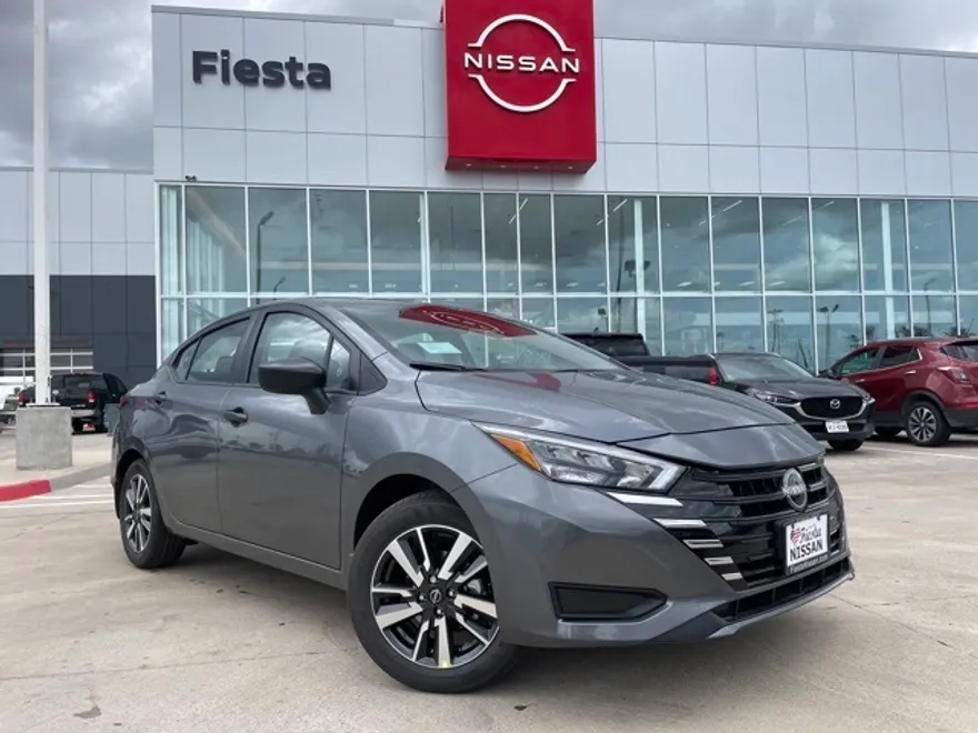 2025 Nissan Versa S photo 1