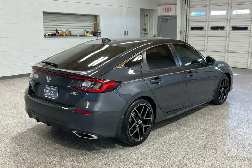 2022 Honda Civic Hatchback Sport Touring photo 1