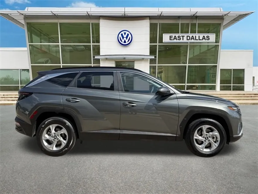 2022 Hyundai Tucson SEL photo 1