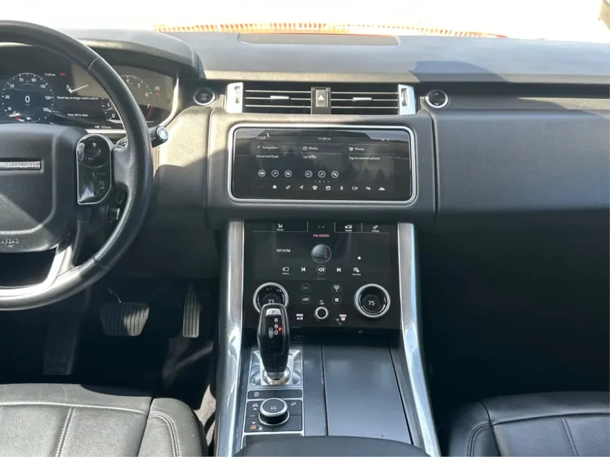 2020 Land Rover Range Rover Sport SE photo 19