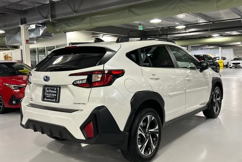 2025 Subaru Crosstrek Premium photo 1