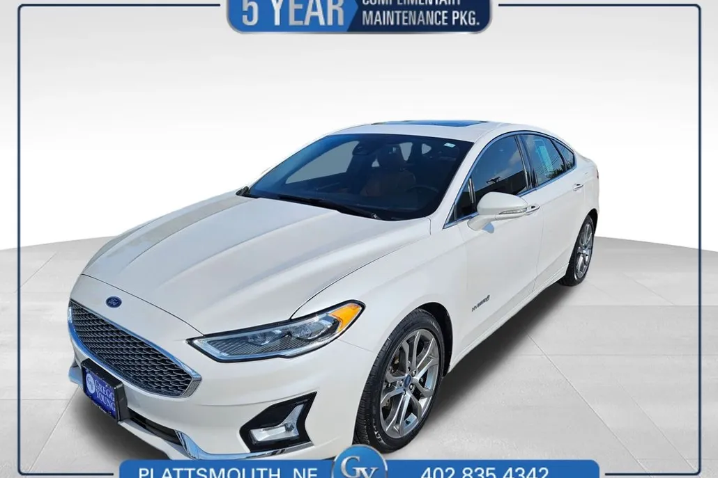 2019 Ford Fusion Hybrid Titanium photo 1