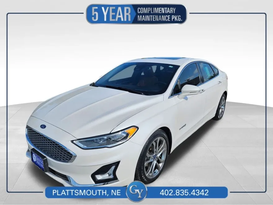 2019 Ford Fusion Hybrid Titanium photo 1