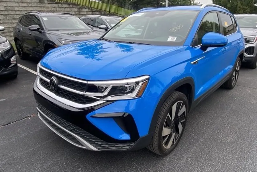 2024 Volkswagen Taos SEL photo 1