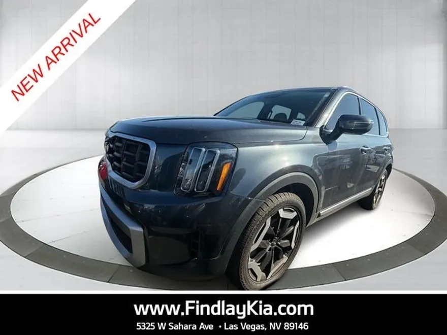 2023 Kia Telluride S photo 1