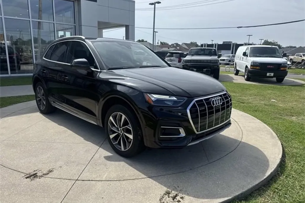 2021 Audi Q5 Premium Plus photo 1