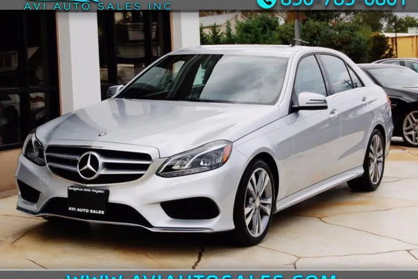 2016 Mercedes Benz E Sport 4MATIC Sedan photo 1