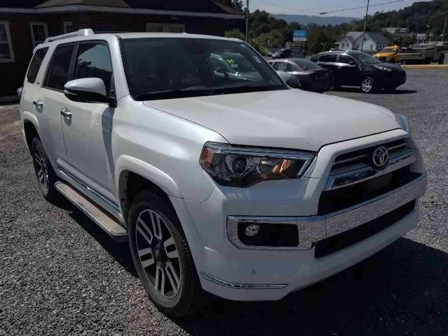 2023 Toyota 4Runner Limited photo 1