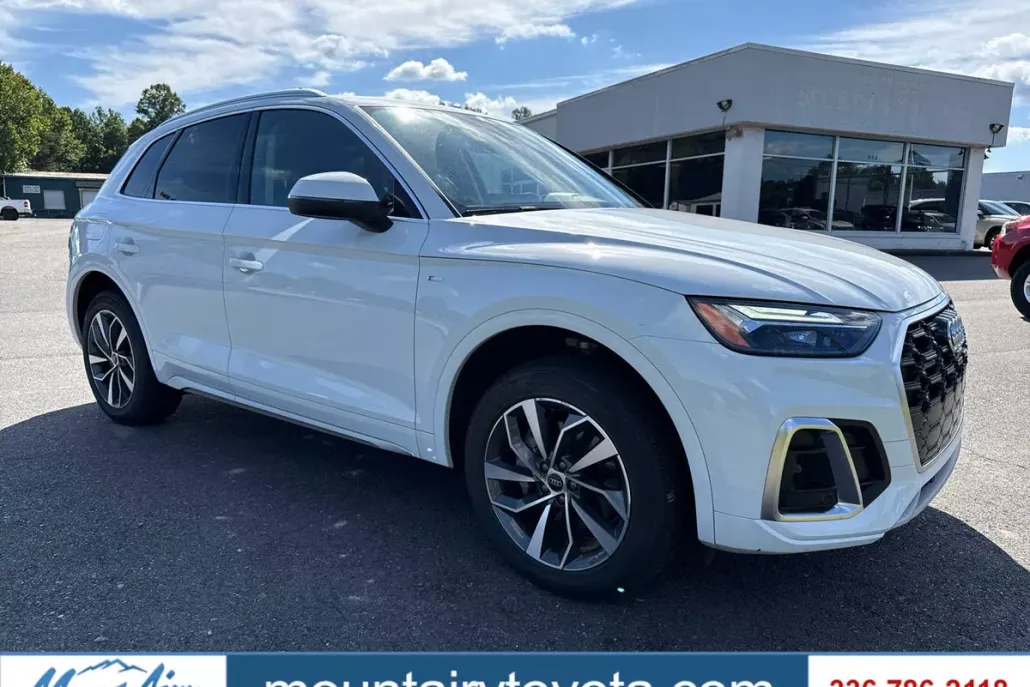 2024 Audi Q5 S line Premium Plus photo 1