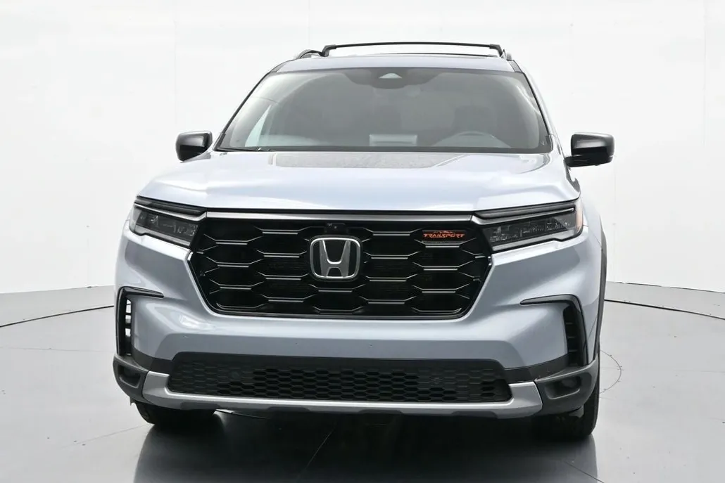 2023 Honda Pilot TrailSport photo 1