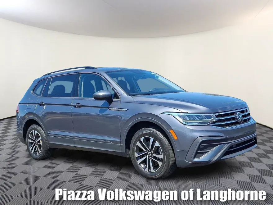 2022 Volkswagen Tiguan S photo 1