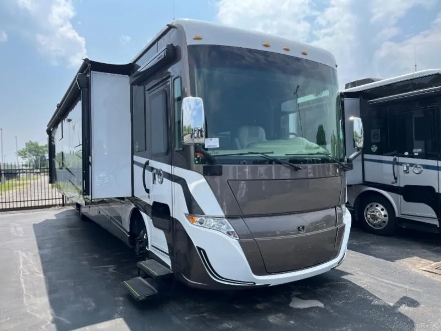 2025 Freightliner XC-S Straight Rail Rear Engine Motor Home Chassis photo 1