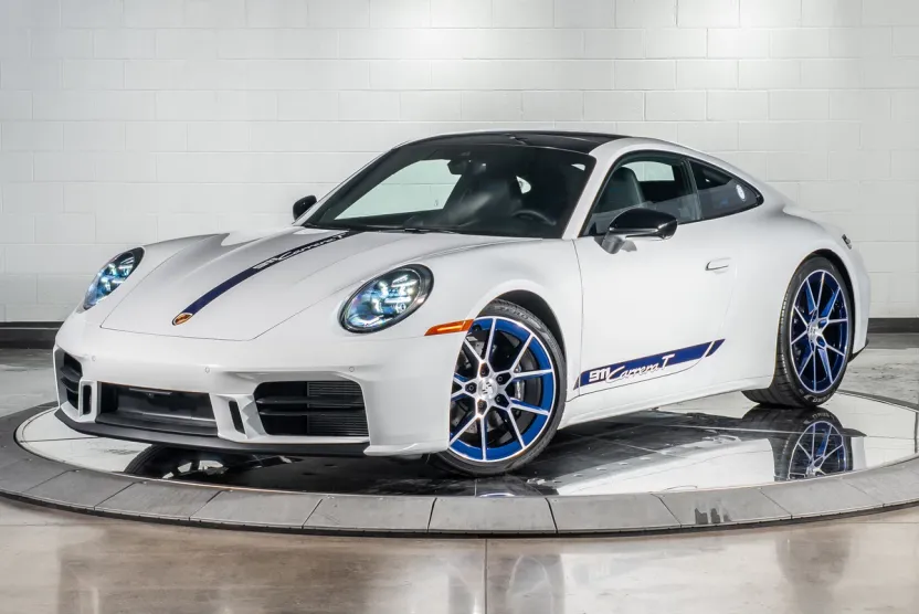 2026 Porsche 911 T photo 1