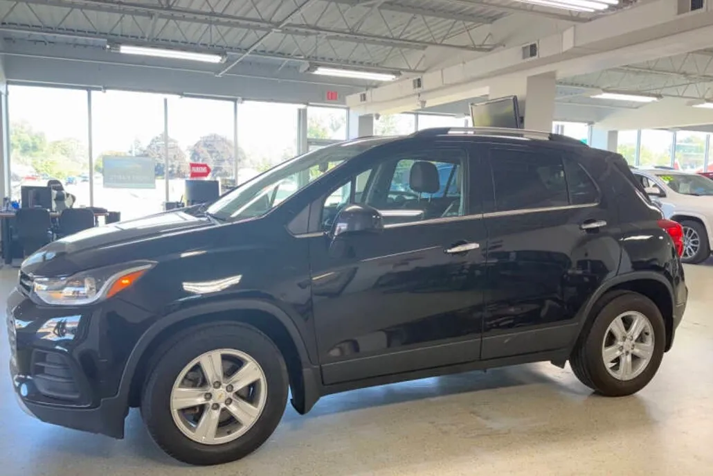2020 Chevrolet Trax LT photo 1