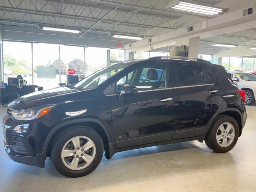2020 Chevrolet Trax LT photo 1