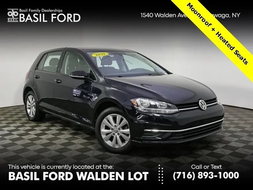 2021 Volkswagen Golf TSI photo 1