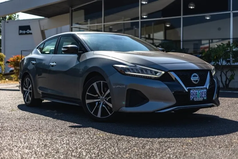 2021 Nissan Maxima SV photo 1