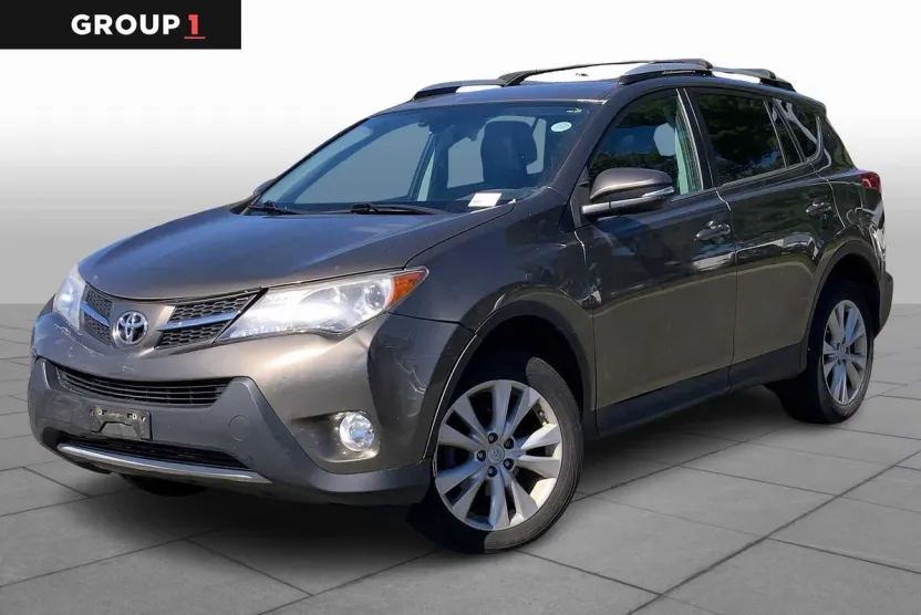 2015 Toyota RAV4 Limited photo 1