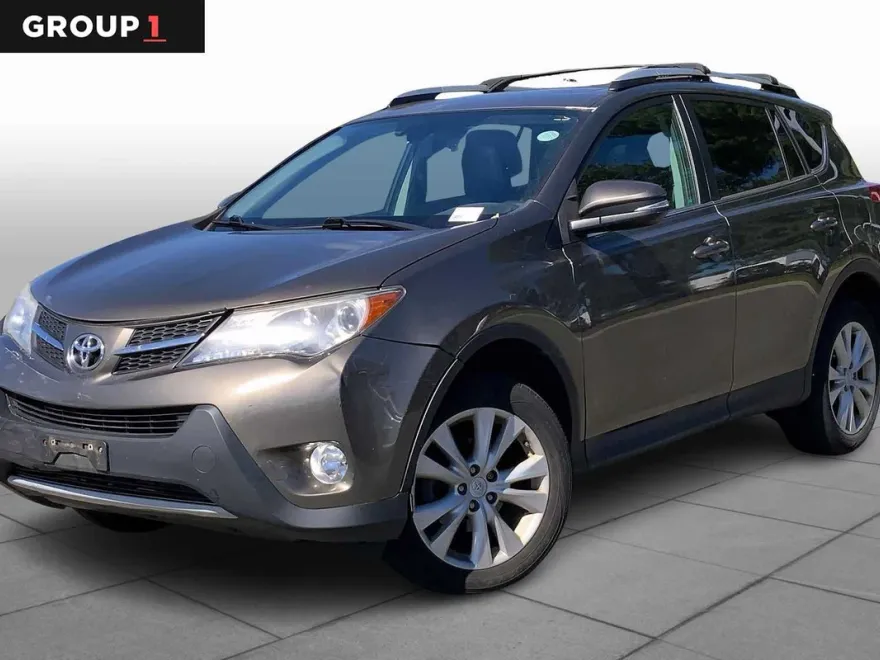 2015 Toyota RAV4 Limited photo 1