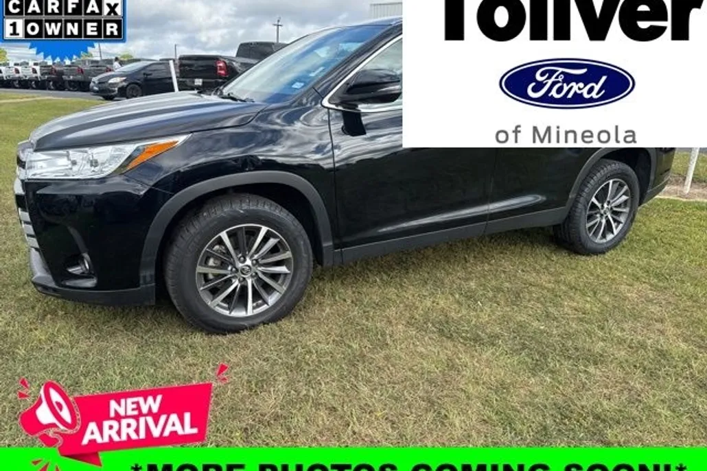 2019 Toyota Highlander XLE photo 1