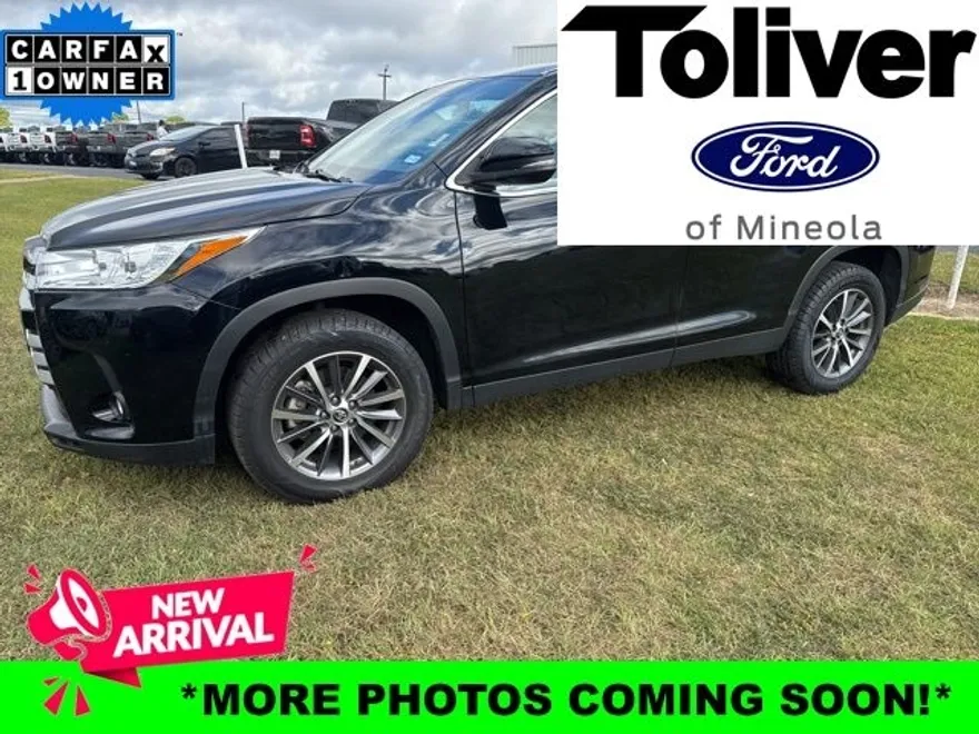 2019 Toyota Highlander XLE photo 1