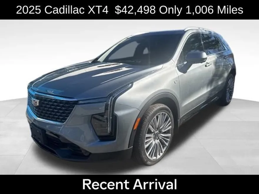 2025 Cadillac XT4 Premium Luxury photo 1