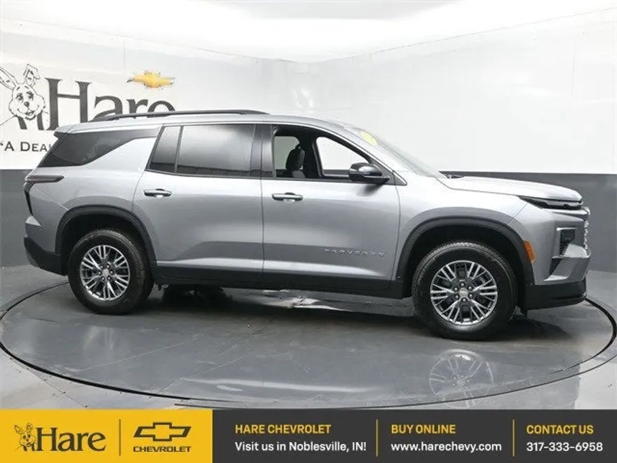 2025 Chevrolet Traverse photo 1