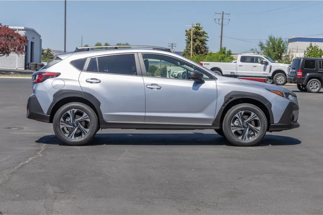 2025 Subaru Crosstrek Premium photo 1